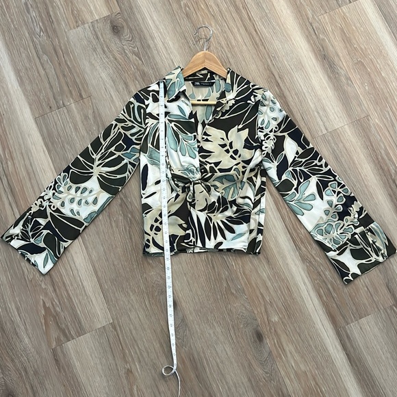 Zara printed top twist front - Picture 2 of 7